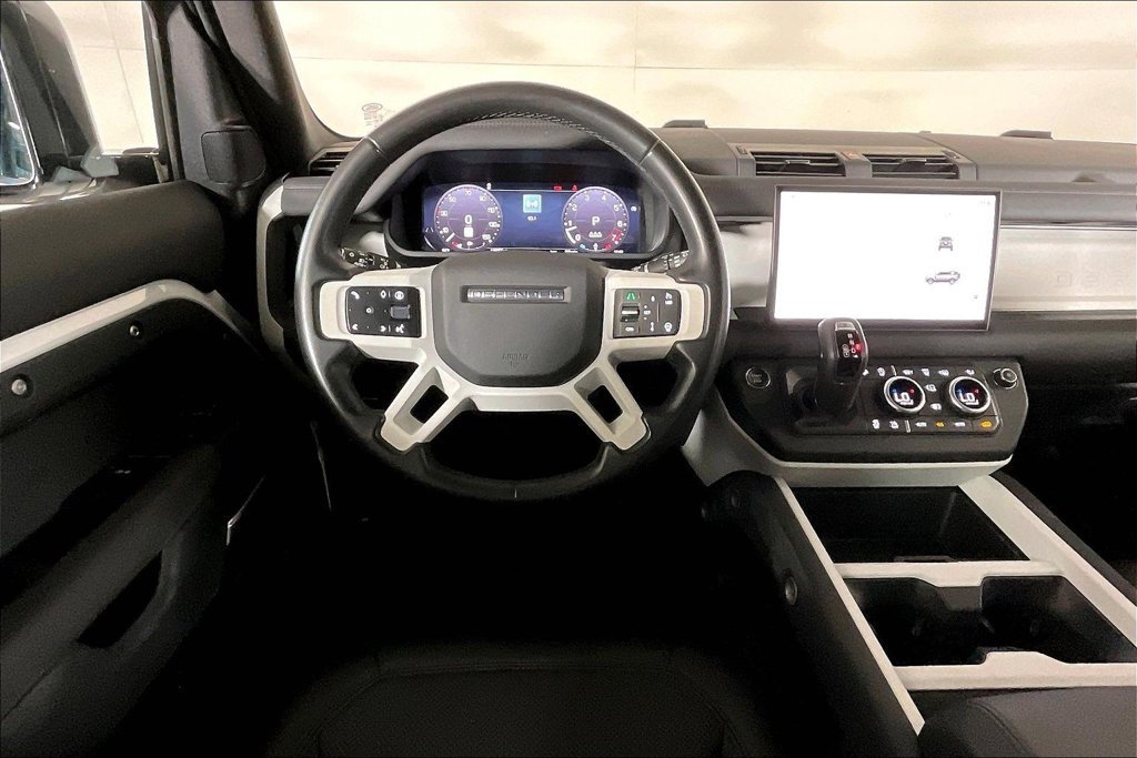 Used 2025 Land Rover Defender 110 S AWD/4WD image 4