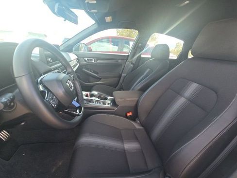Used 2025 Honda Civic Sport image 5