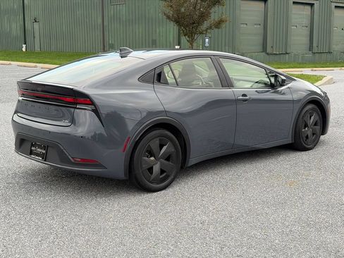 Used 2023 Toyota Prius LE FWD image 8