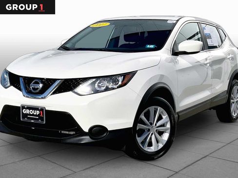 Used 2017 Nissan Rogue Sport S w/ S Appearance Package AWD/4WD image 1