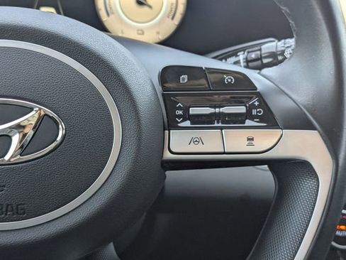 Used 2021 Hyundai Elantra Limited image 32