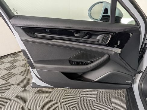 New 2026 Porsche Panamera RWD image 25