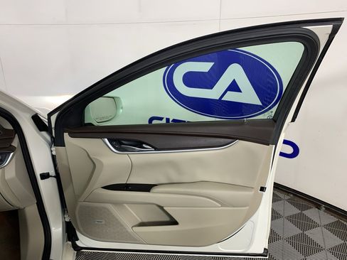 Used 2015 Cadillac XTS Standard image 38