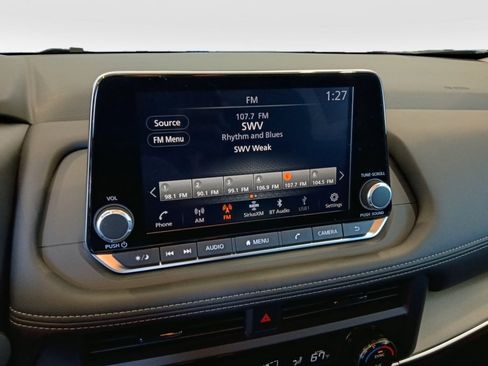 Used 2026 Nissan Rogue SV FWD image 17