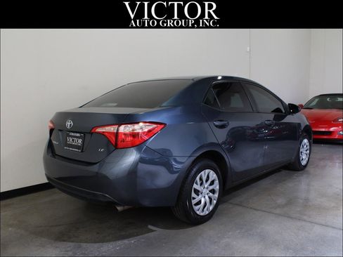 Used 2019 Toyota Corolla LE image 11