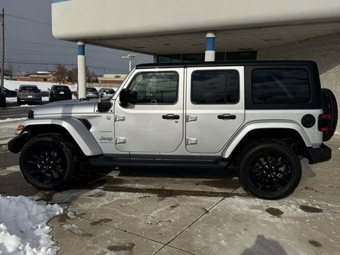 Used 2023 Jeep Wrangler Unlimited Sahara w/ Cold Weather Group image 2