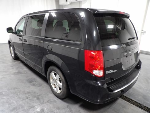 Used 2013 Dodge Grand Caravan SXT FWD image 6
