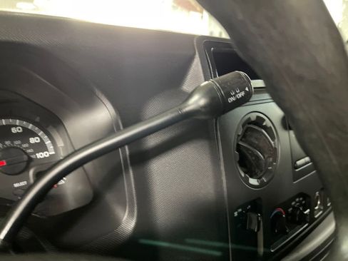 Used 2010 Ford E-150 and Econoline 150 image 23