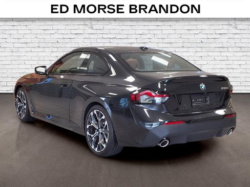 Used 2025 BMW 230i Coupe w/ Convenience Package RWD image 3