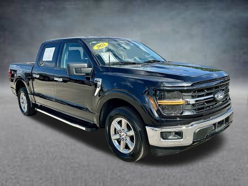 Used 2025 Ford F150 XLT w/ Equipment Group 301A Standard RWD image 3