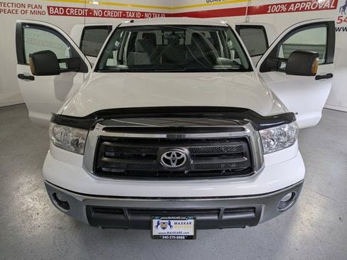 Used 2012 Toyota Tundra 4x4 Double Cab w/ Tow Pkg image 10