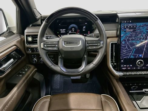 Used 2025 GMC Yukon XL Denali Ultimate AWD/4WD image 23