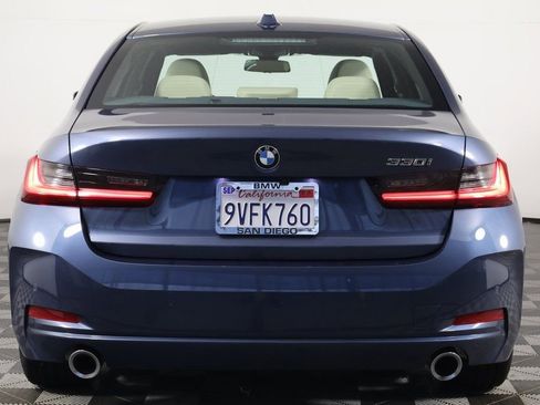 Certified 2025 BMW 330i Sedan w/ Convenience Package RWD image 5