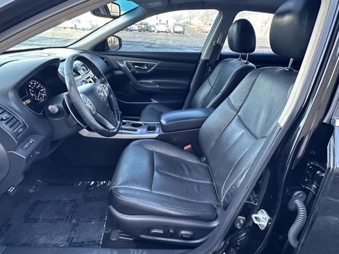 Used 2013 Nissan Altima 3.5 SL w/ Technology Pkg image 24