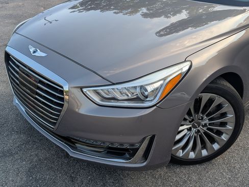 Used 2018 Genesis G90 3.3T Premium RWD image 13