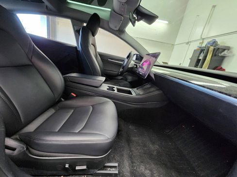 Used 2023 Tesla Model 3 Standard Range image 23