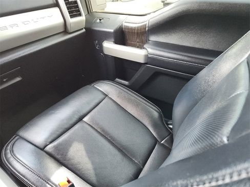 Used 2021 Ford F250 Lariat w/ Lariat Ultimate Package image 16