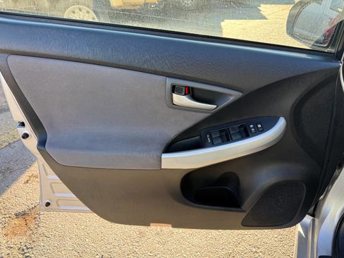 Used 2013 Toyota Prius Two image 13