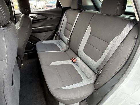 Used 2023 Chevrolet TrailBlazer LS FWD image 15