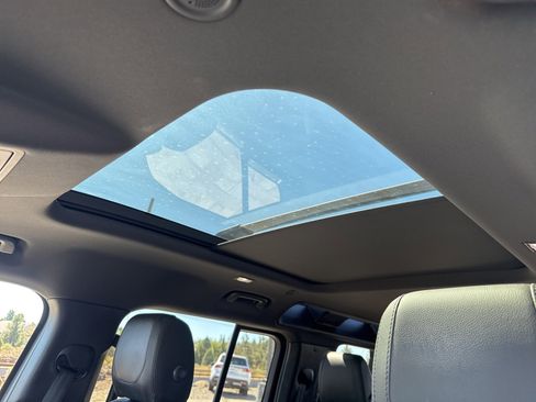 Used 2021 Land Rover Defender 110 S image 29