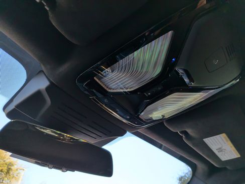 Used 2023 BMW X7 xDrive40i w/ Premium Package image 32