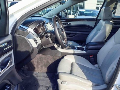 Used 2015 Cadillac SRX Luxury w/ Driver Awareness Package image 2