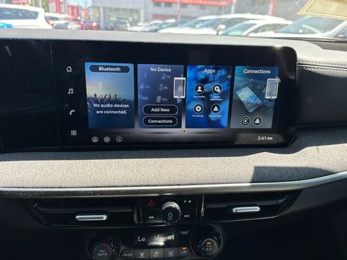 Used 2026 Nissan Kicks SV FWD image 29