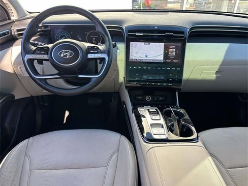 Certified 2022 Hyundai Tucson Limited image 11