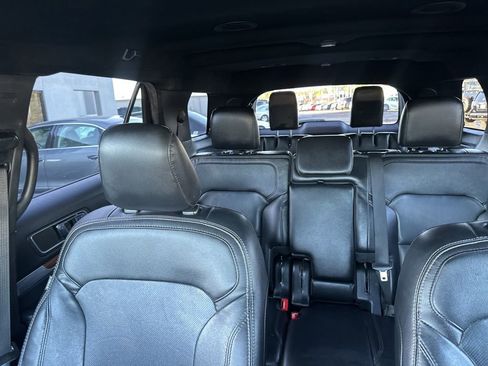 Used 2019 Ford Explorer Limited w/ Class III Trailer Tow Package image 24