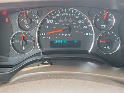 Used 2025 Chevrolet Express 2500 Extended w/ Driver Convenience Package RWD image 24