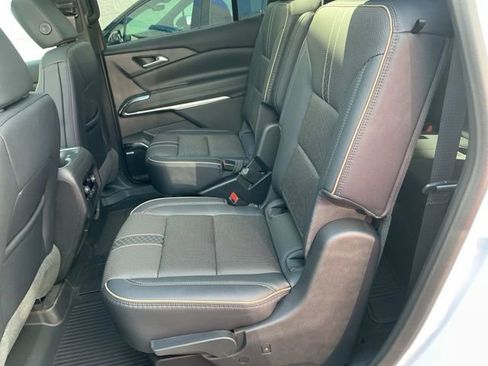 New 2026 Chevrolet Traverse High Country image 19