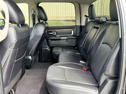 Used 2018 RAM 1500 Laramie RWD image 20