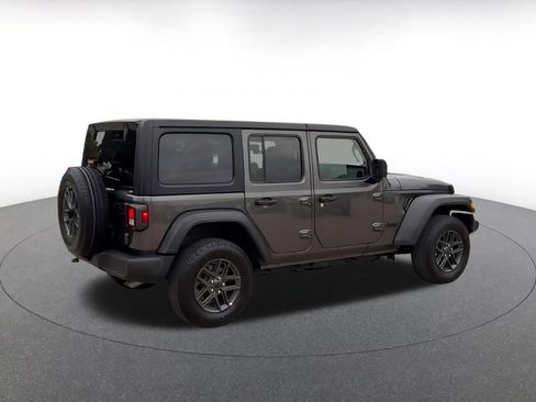 Used 2025 Jeep Wrangler Sport S image 15
