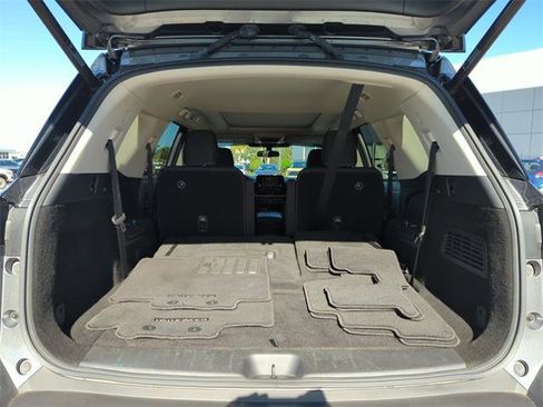 Certified 2023 Nissan Pathfinder SV w/ SV Premium Package image 15