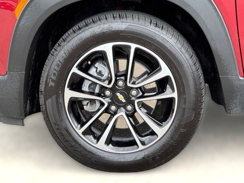 Used 2025 Chevrolet TrailBlazer LT w/ Driver Confidence Package AWD/4WD image 13