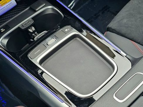 New 2026 Mercedes-Benz GLB 35 AMG 4MATIC image 33