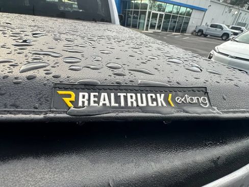 Used 2021 RAM 1500 Classic SLT AWD/4WD image 10