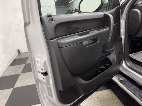 Used 2014 Chevrolet Silverado 2500 LT w/ Interior Plus Package image 10