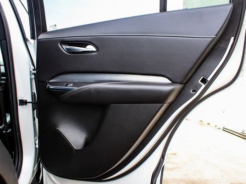 Used 2024 Cadillac XT4 Premium Luxury image 12