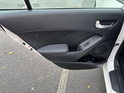 Used 2018 Kia Forte LX image 7