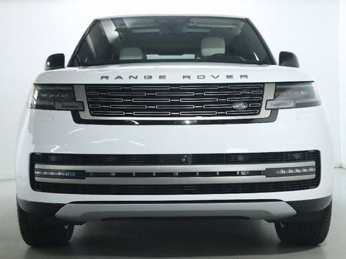 Used 2024 Land Rover Range Rover SE AWD/4WD image 12