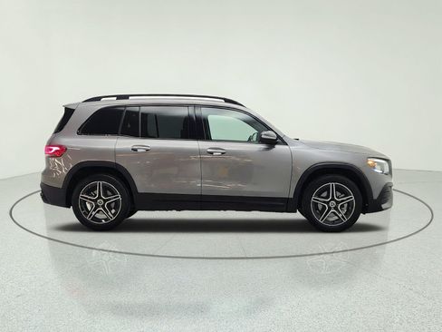 Used 2023 Mercedes-Benz GLB 250 image 4