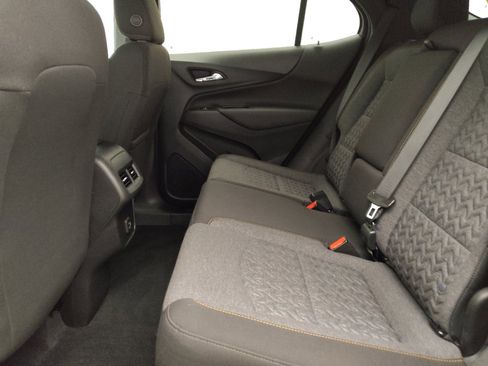 Used 2023 Chevrolet Equinox LT FWD image 18