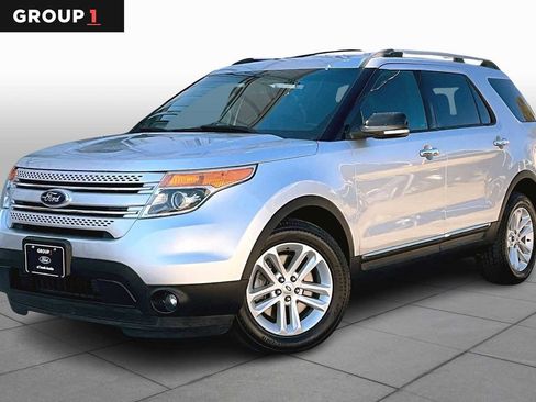Used 2014 Ford Explorer XLT w/ Equipment Group 202A image 1