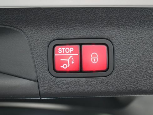 Used 2023 Mercedes-Benz GLS 63 AMG 4MATIC image 45