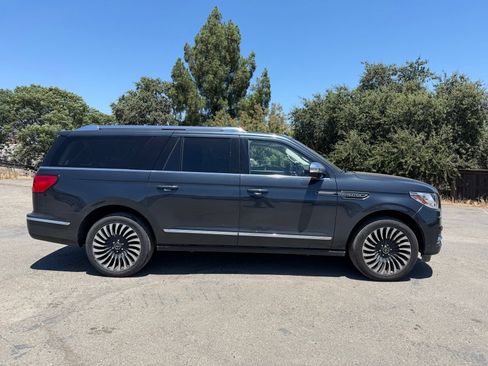 Used 2021 Lincoln Navigator L Black Label AWD/4WD image 6