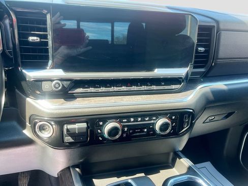 Used 2023 Chevrolet Silverado 1500 LTZ w/ Technology Package AWD/4WD image 17