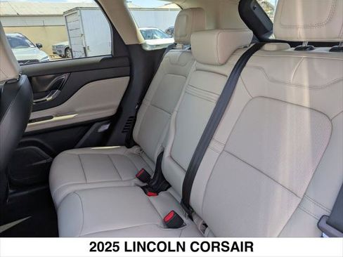 New 2025 Lincoln Corsair Reserve image 13