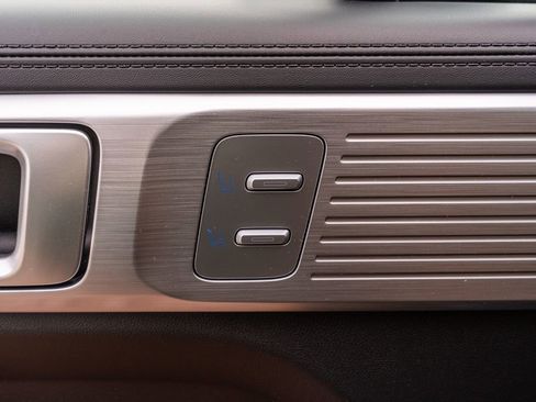 Certified 2025 Hyundai Santa Fe Limited image 25