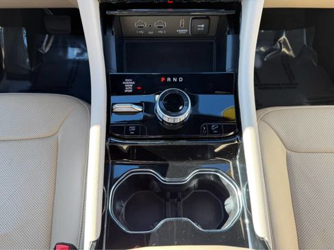 Used 2023 Jeep Grand Cherokee 4WD 4xe w/ Luxury Tech Group II image 24